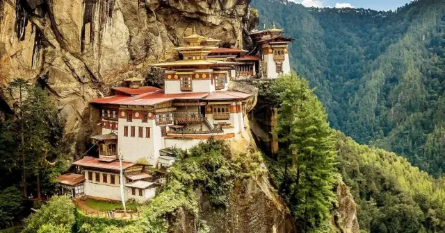 Discovering the Tiger's Nest monastery in Bhutan